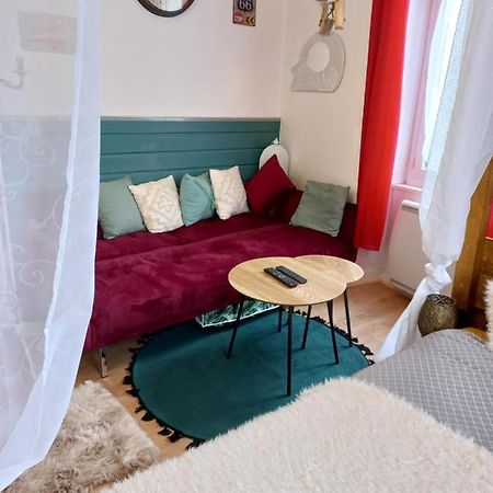 Studio Du Voyage Gare D Auray Brech Екстериор снимка