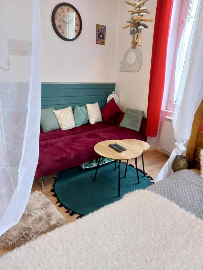 Studio Du Voyage Gare D Auray Brech Екстериор снимка