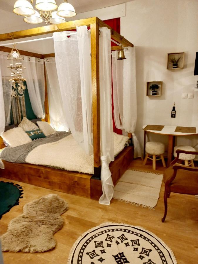 Studio Du Voyage Gare D Auray Brech Екстериор снимка